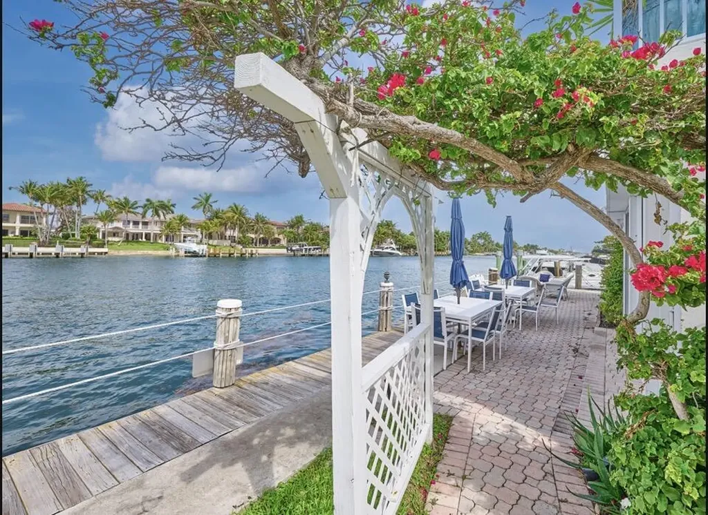 1043 Hillsboro Mile Hillsboro Beach FL 33062