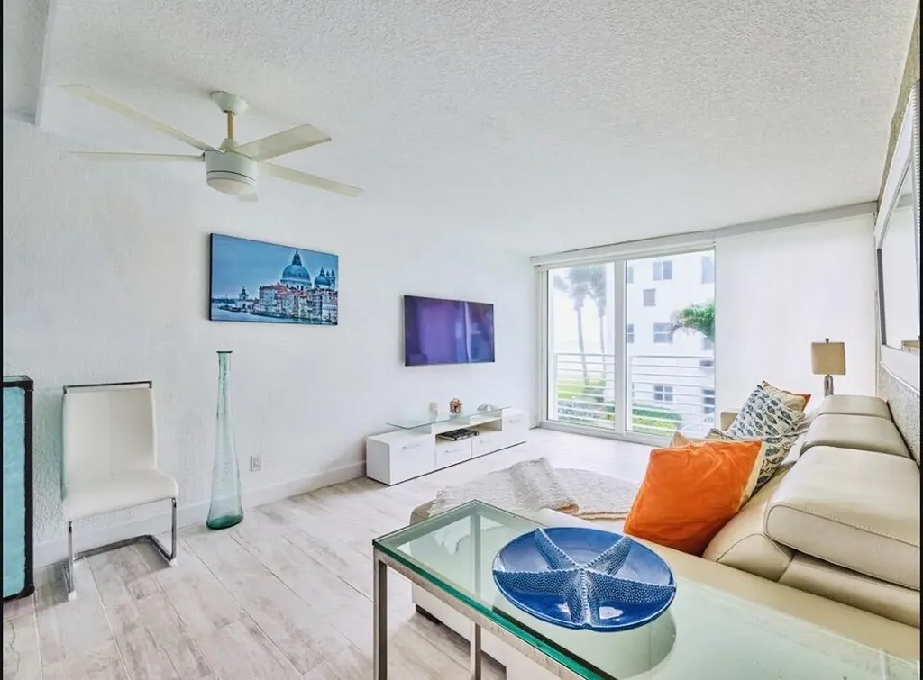 1043 Hillsboro Mile Hillsboro Beach FL 33062