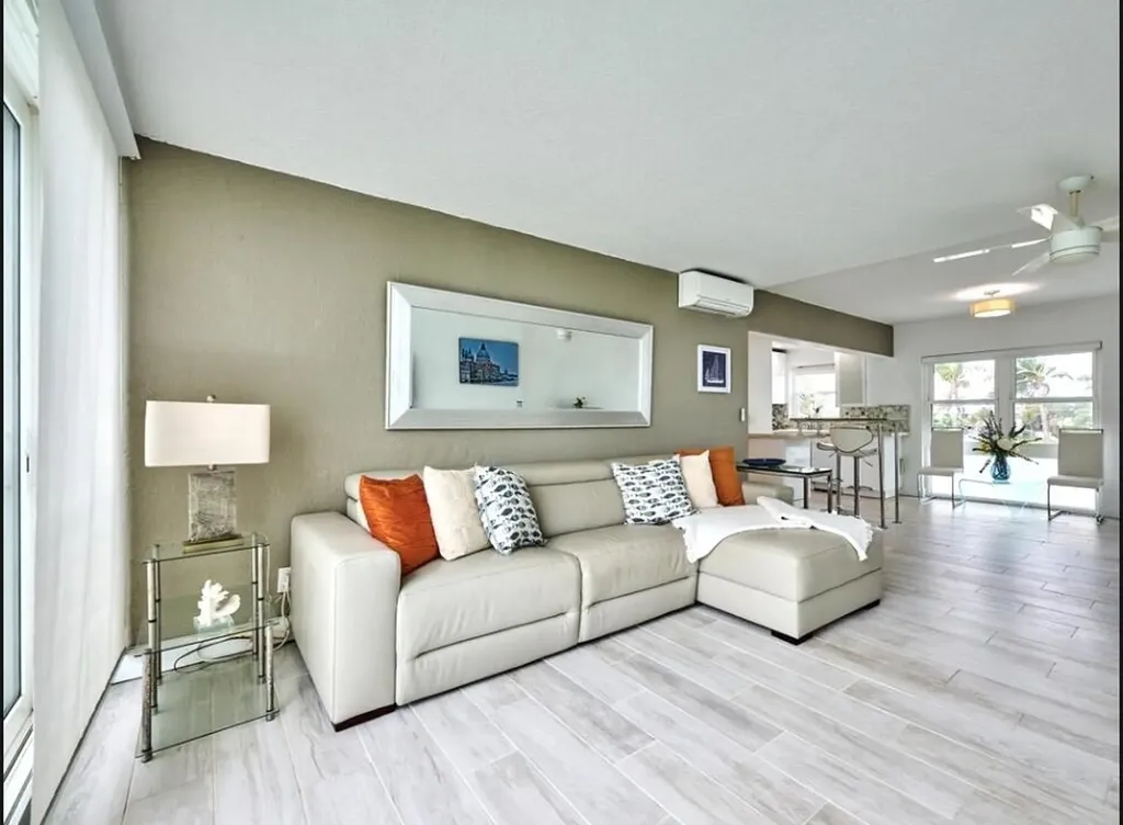 1043 Hillsboro Mile Hillsboro Beach FL 33062