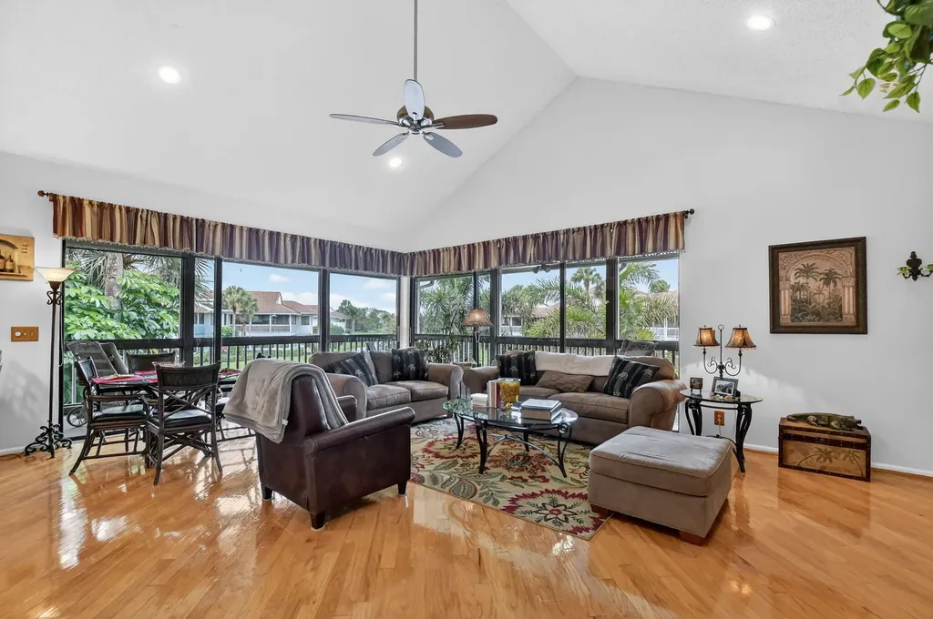 19279 Sabal Lake Drive Boca Raton FL 33434