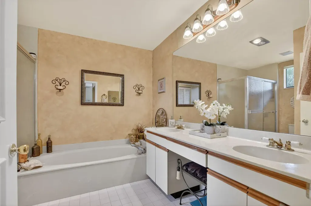 19279 Sabal Lake Drive Boca Raton FL 33434