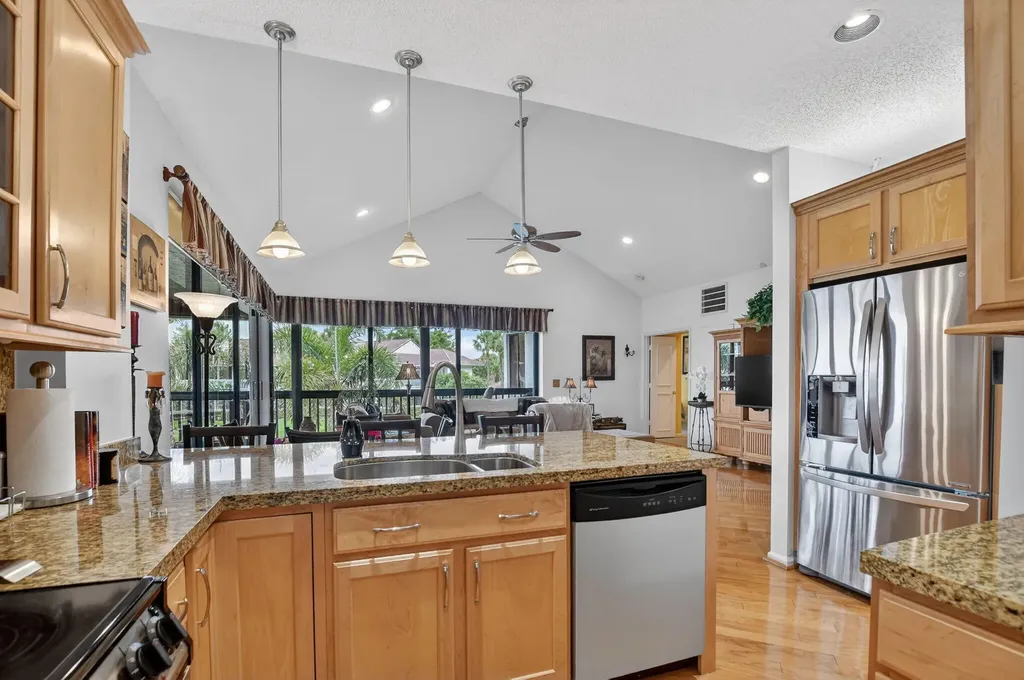 19279 Sabal Lake Drive Boca Raton FL 33434