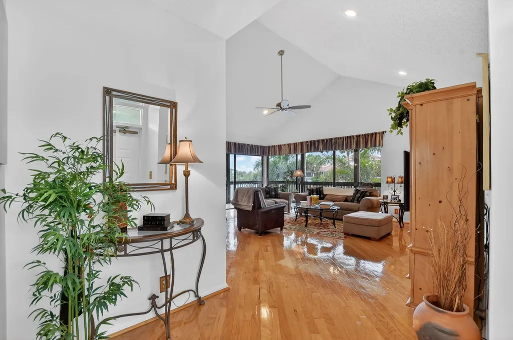 19279 Sabal Lake Drive Boca Raton FL 33434
