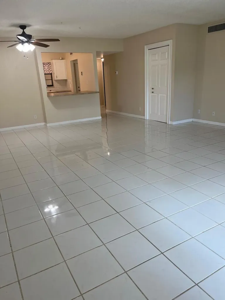 4054 N Pine Island Road Sunrise FL 33351