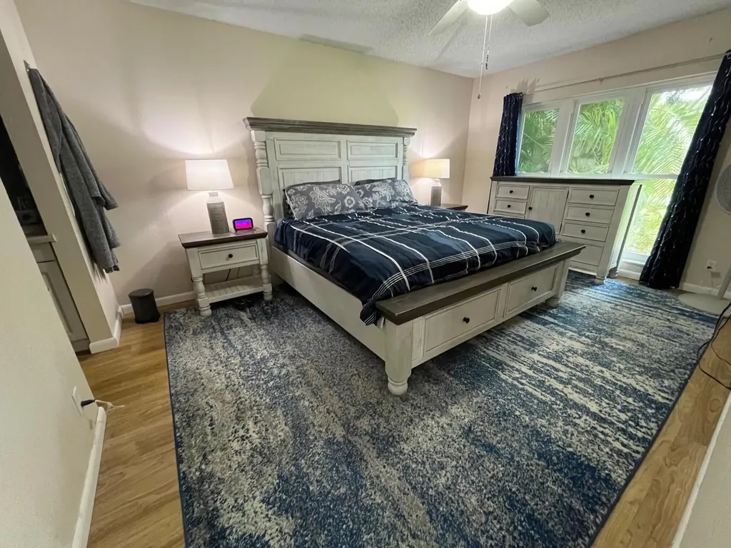 4054 N Pine Island Road Sunrise FL 33351