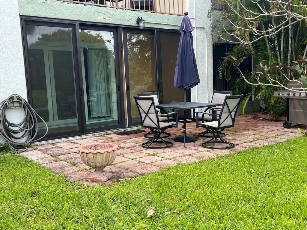 4054 N Pine Island Road Sunrise FL 33351