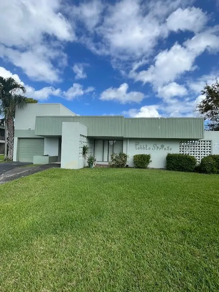 4054 N Pine Island Road Sunrise FL 33351