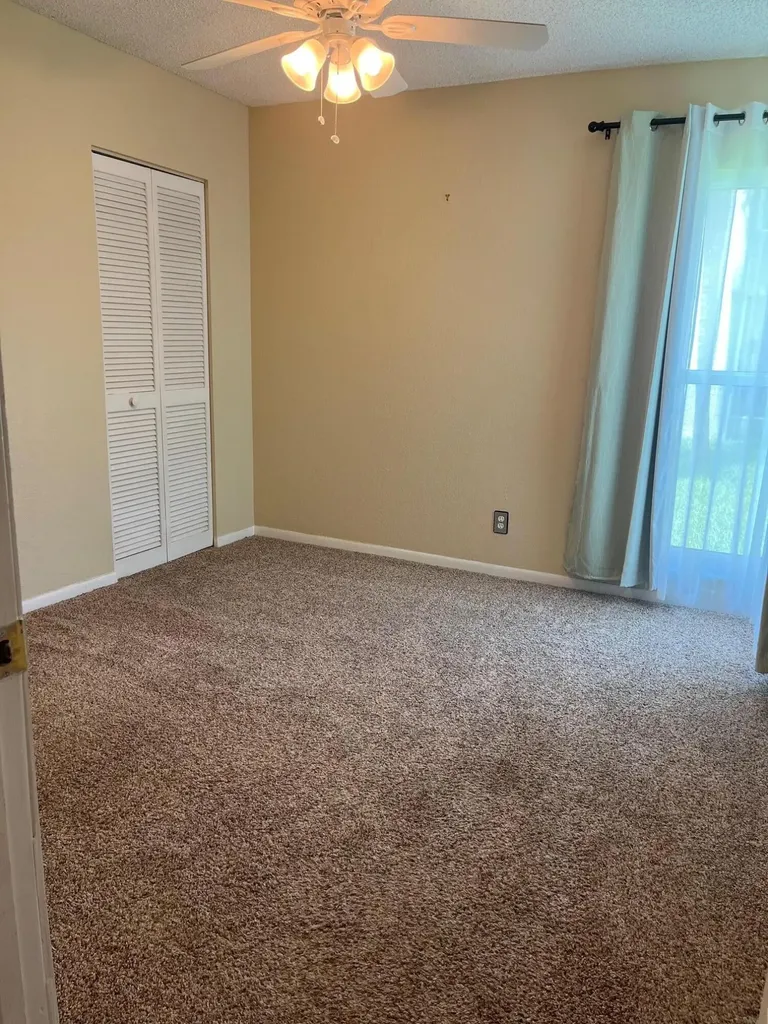 4054 N Pine Island Road Sunrise FL 33351