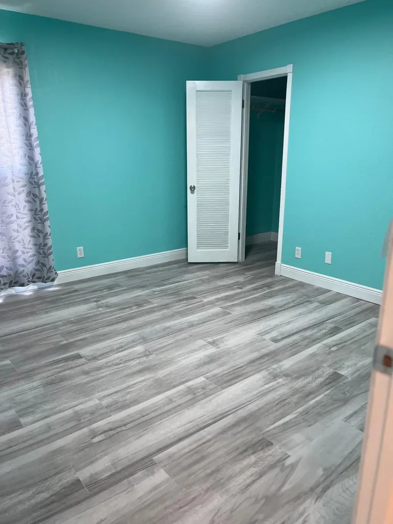 4054 N Pine Island Road Sunrise FL 33351