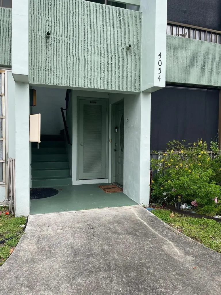 4054 N Pine Island Road Sunrise FL 33351