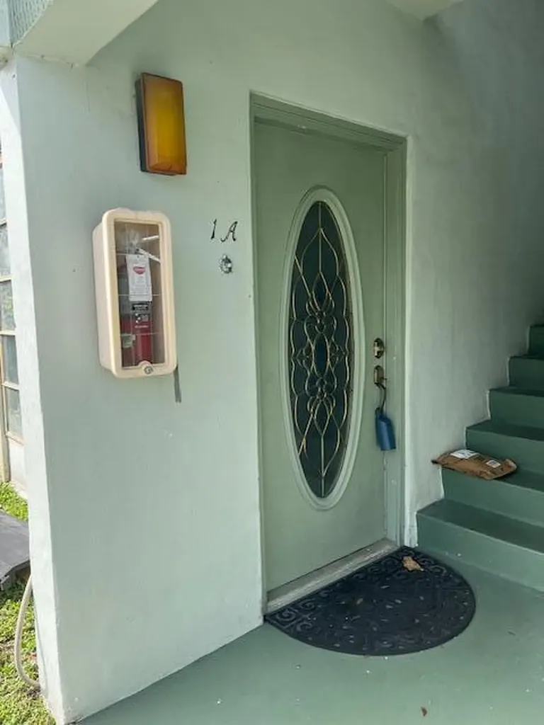 4054 N Pine Island Road Sunrise FL 33351