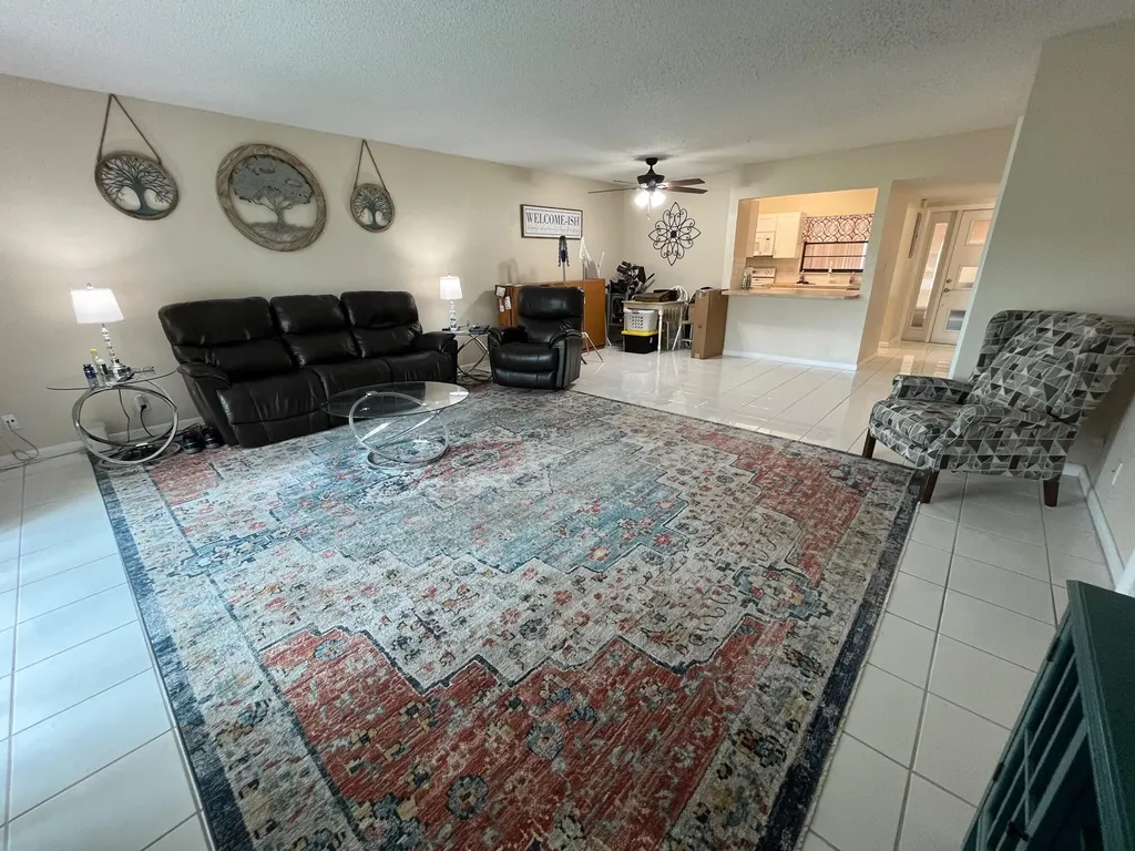 4054 N Pine Island Road Sunrise FL 33351
