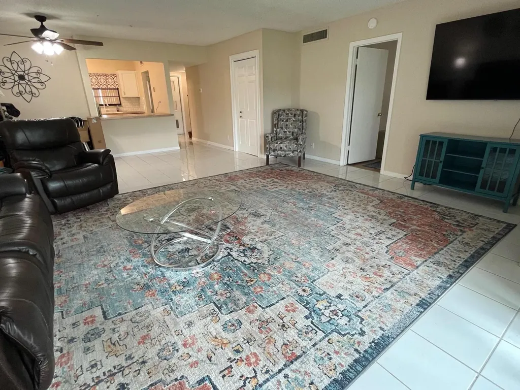 4054 N Pine Island Road Sunrise FL 33351