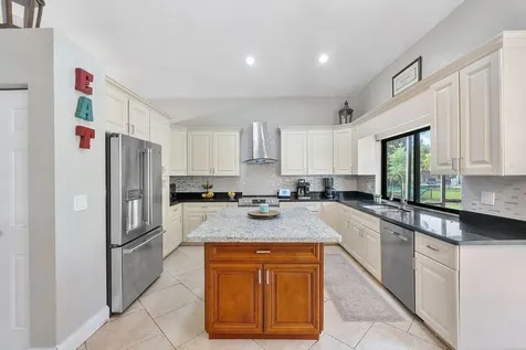 6273 NW 52nd Street Coral Springs FL 33067