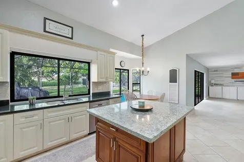 6273 NW 52nd Street Coral Springs FL 33067