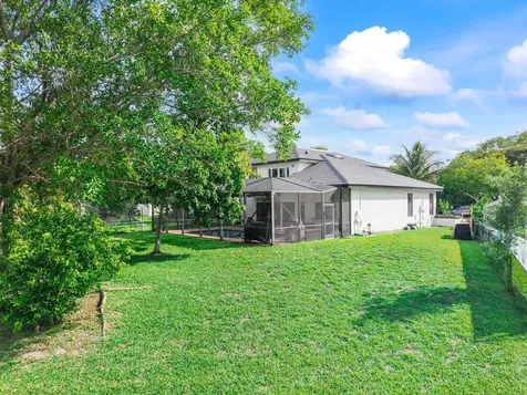 6273 NW 52nd Street Coral Springs FL 33067