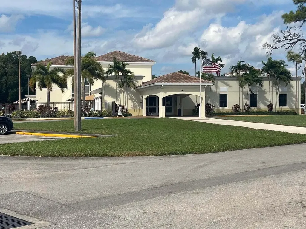 162 Easthampton G West Palm Beach FL 33417