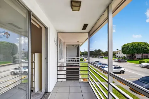162 Easthampton G West Palm Beach FL 33417