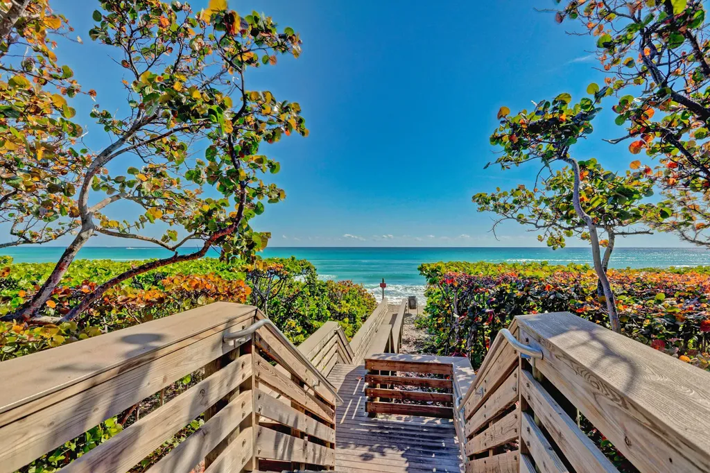 221 Ocean Grande Boulevard Jupiter FL 33477