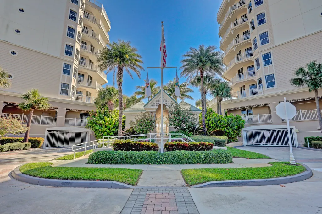 221 Ocean Grande Boulevard Jupiter FL 33477