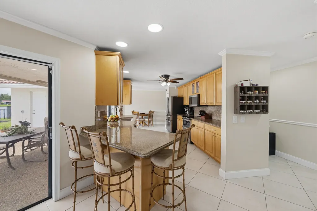 10108 NW 1st Manor Coral Springs FL 33071