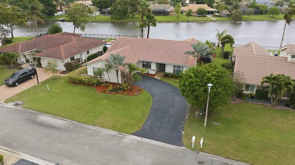 10108 NW 1st Manor Coral Springs FL 33071
