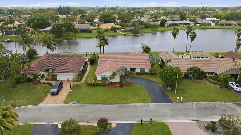 10108 NW 1st Manor Coral Springs FL 33071