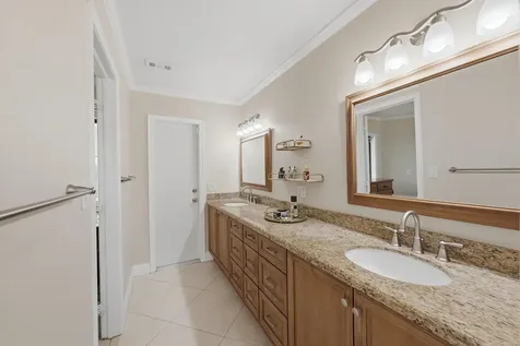10108 NW 1st Manor Coral Springs FL 33071