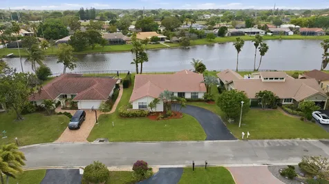 10108 NW 1st Manor Coral Springs FL 33071