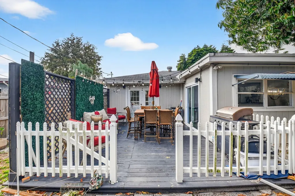 320 Riverdale Road Palm Springs FL 33461