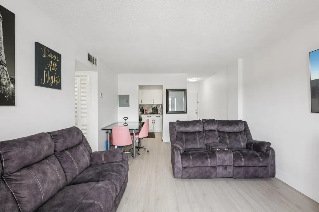 1735 NE 164th Street North Miami Beach FL 33162