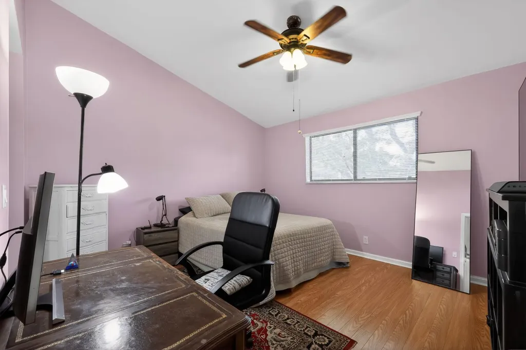 4 Vía De Casas Sur Boynton Beach FL 33426