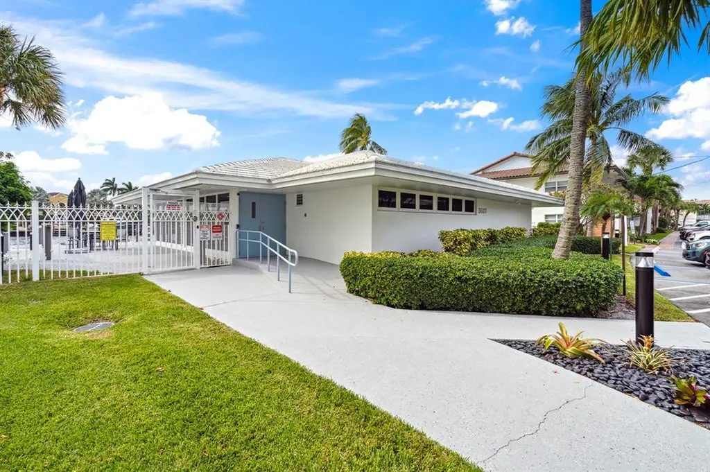 3300 NE 36th Street Fort Lauderdale FL 33308