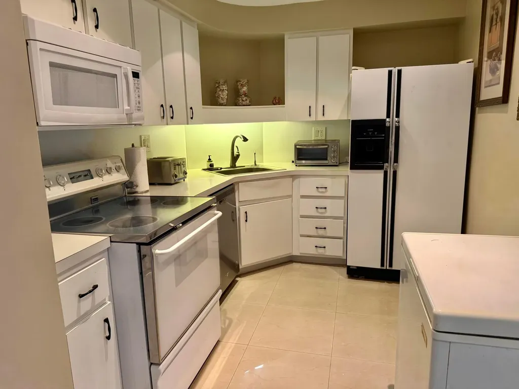 3300 NE 36th Street Fort Lauderdale FL 33308