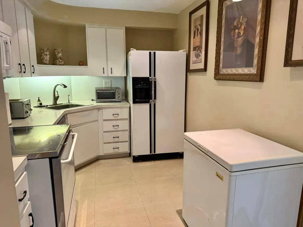 3300 NE 36th Street Fort Lauderdale FL 33308