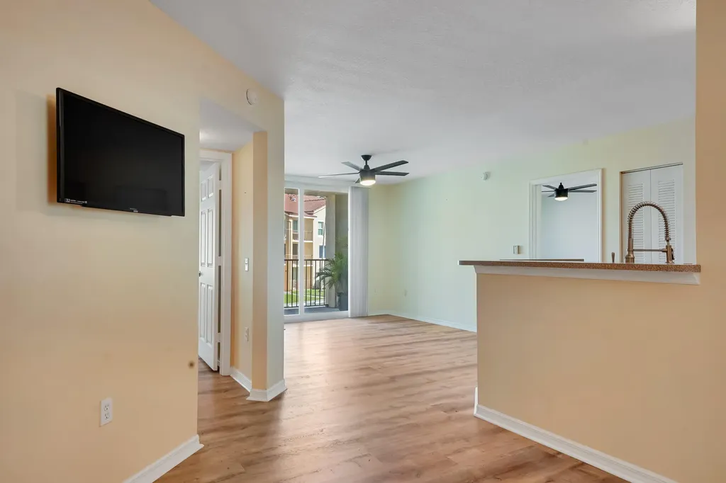 1112 Villa Circle Boynton Beach FL 33435