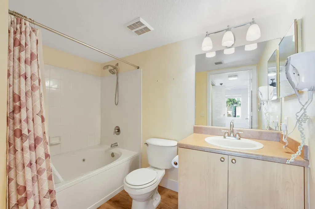 1112 Villa Circle Boynton Beach FL 33435