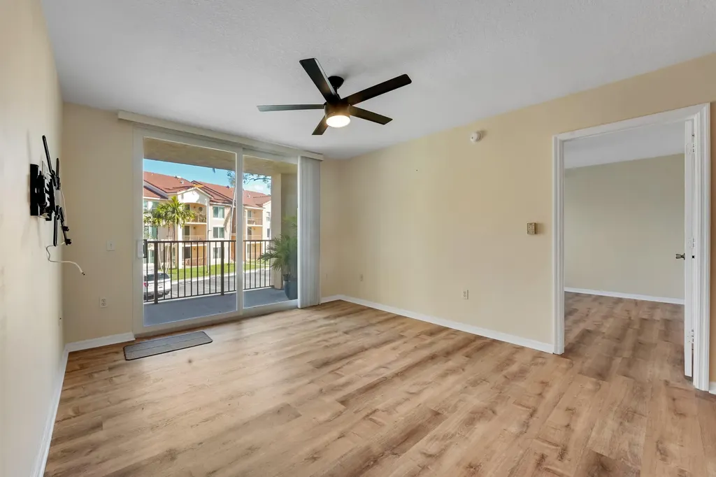 1112 Villa Circle Boynton Beach FL 33435