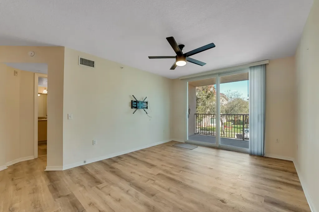 1112 Villa Circle Boynton Beach FL 33435
