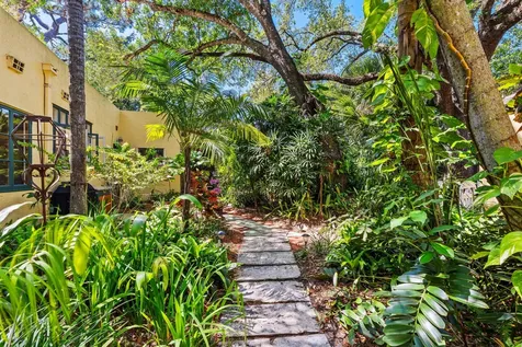 825 Alamanda Street Boca Raton FL 33486