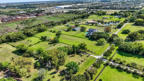 10245 La Reina Road Delray Beach FL 33446