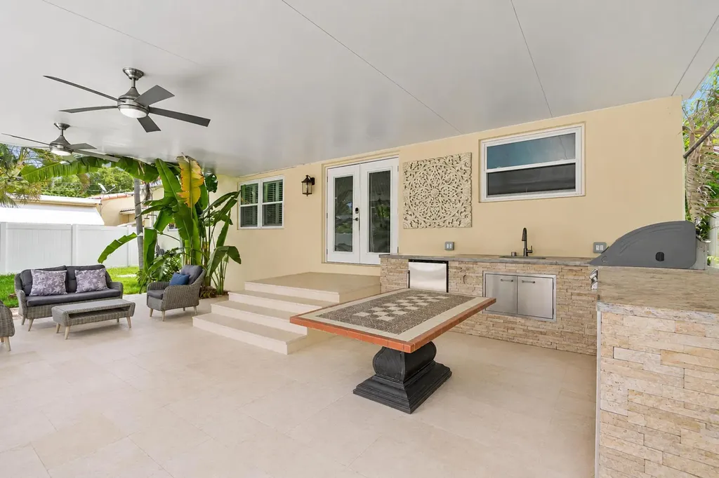 1527 Mayo Street Hollywood FL 33020