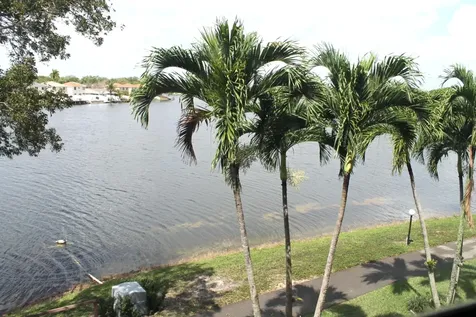 1100 Colony Point Circle Pembroke Pines FL 33026