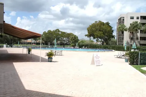 1100 Colony Point Circle Pembroke Pines FL 33026