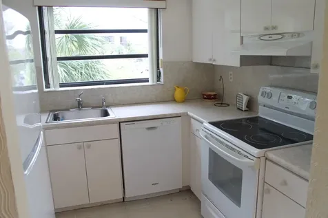 1100 Colony Point Circle Pembroke Pines FL 33026