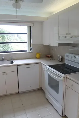 1100 Colony Point Circle Pembroke Pines FL 33026