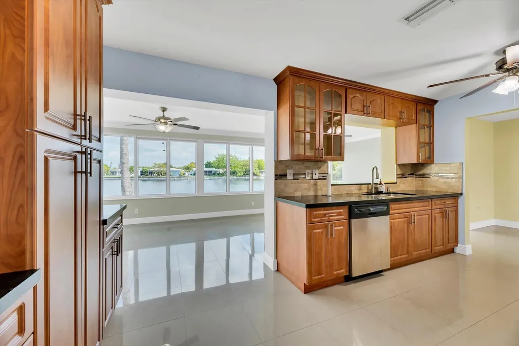 6705 NW 58th Court Tamarac FL 33321