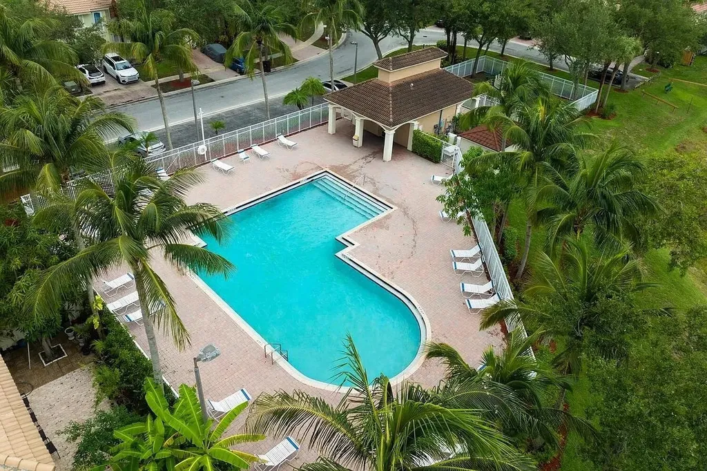 4156 Meade Way West Palm Beach FL 33409