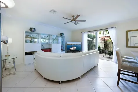 4156 Meade Way West Palm Beach FL 33409