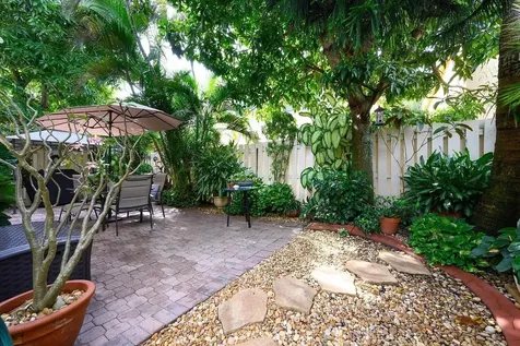 4156 Meade Way West Palm Beach FL 33409